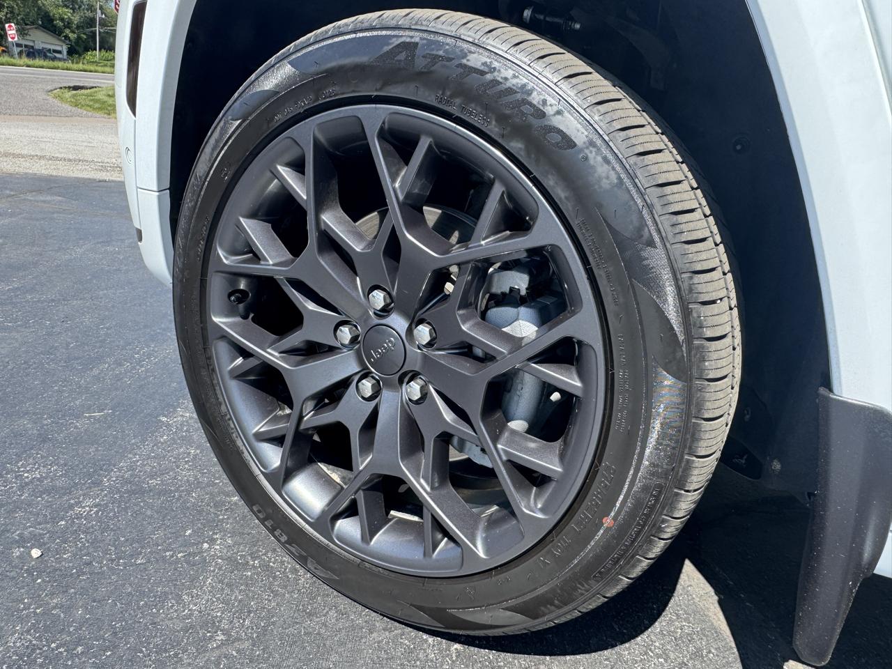 Jeep Grand Cherokee L Summit 4WD 2023