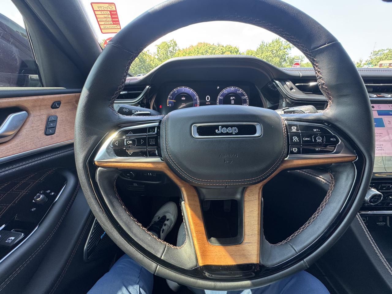 Jeep Grand Cherokee L Summit 4WD 2023
