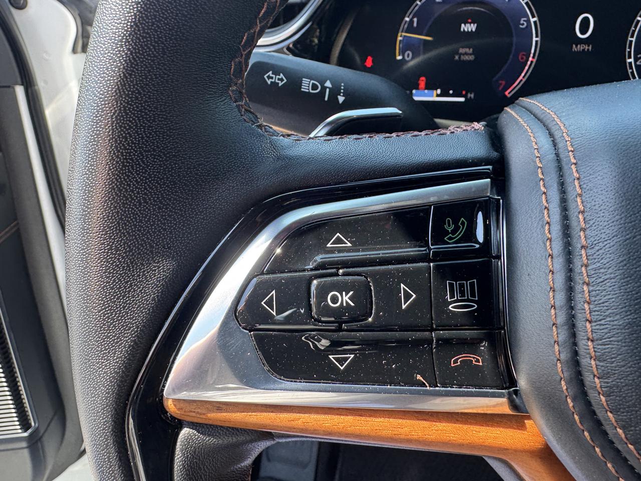Jeep Grand Cherokee L Summit 4WD 2023