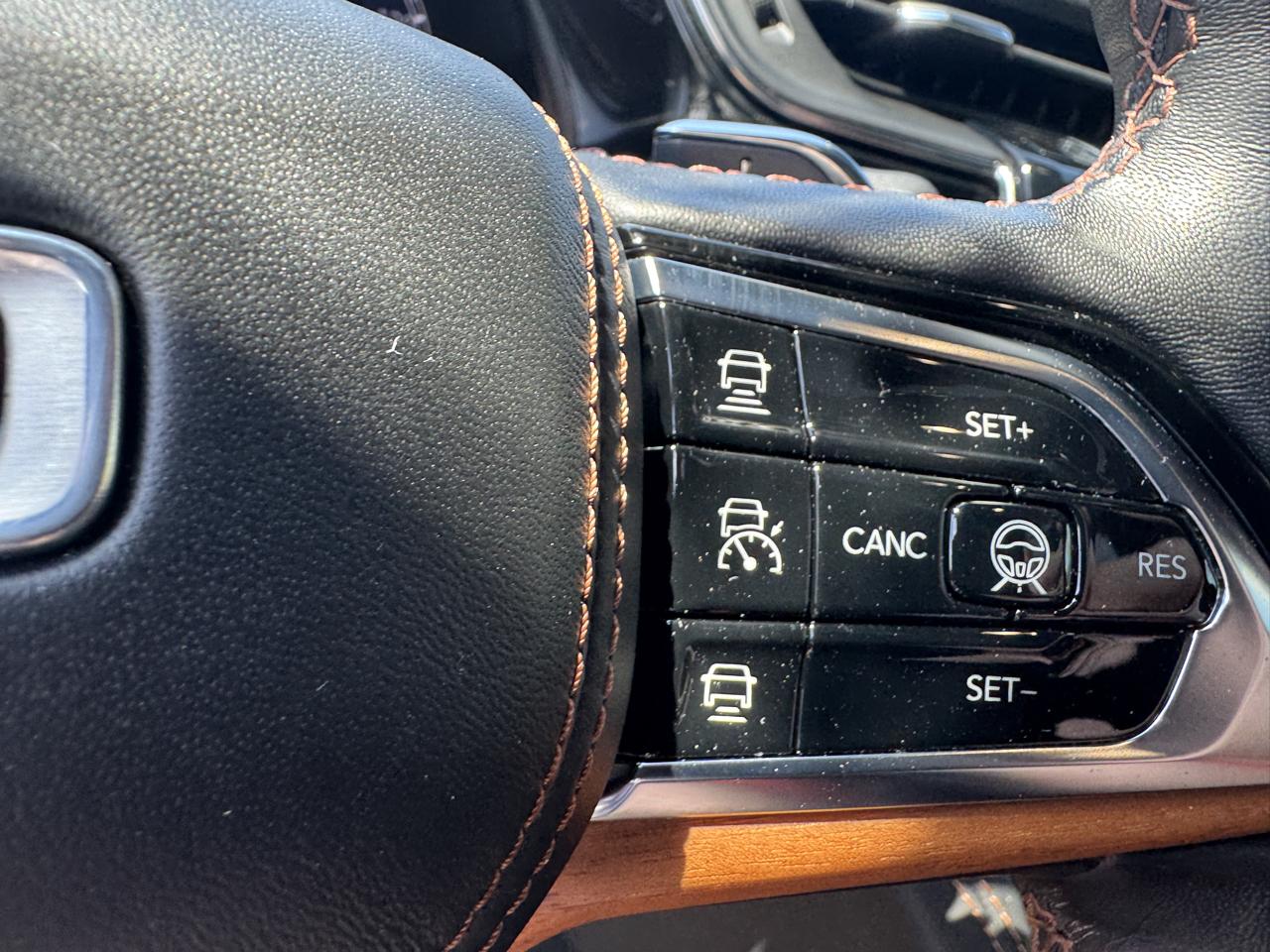 Jeep Grand Cherokee L Summit 4WD 2023