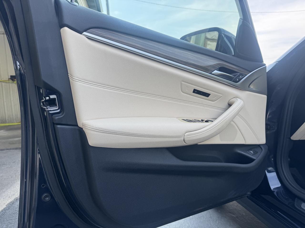 BMW 5-Series 530i xDrive 2020