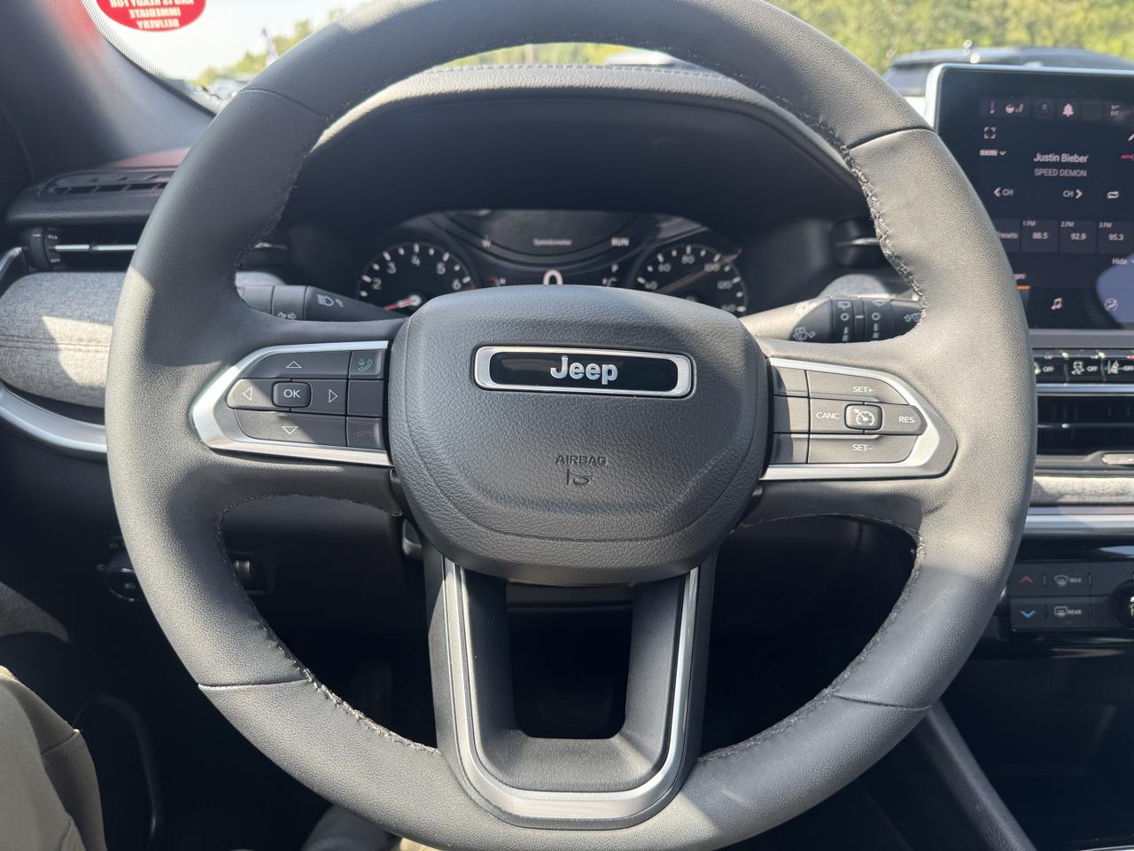 Jeep Compass Latitude Lux 2023