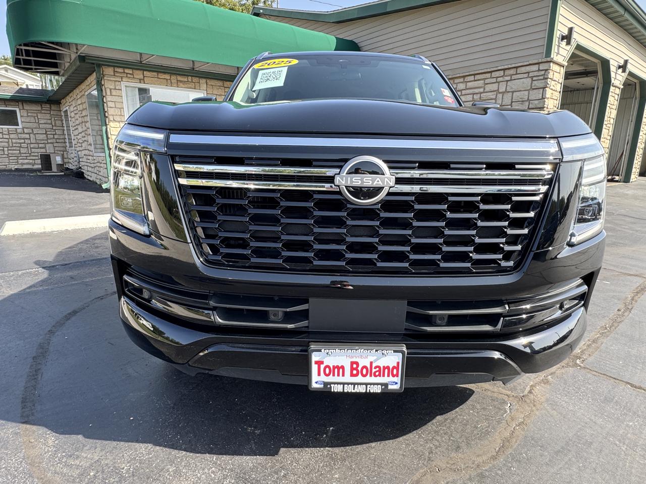 Nissan Armada SV 4WD 2025