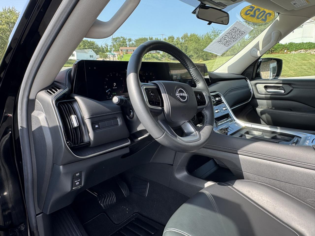 Nissan Armada SV 4WD 2025