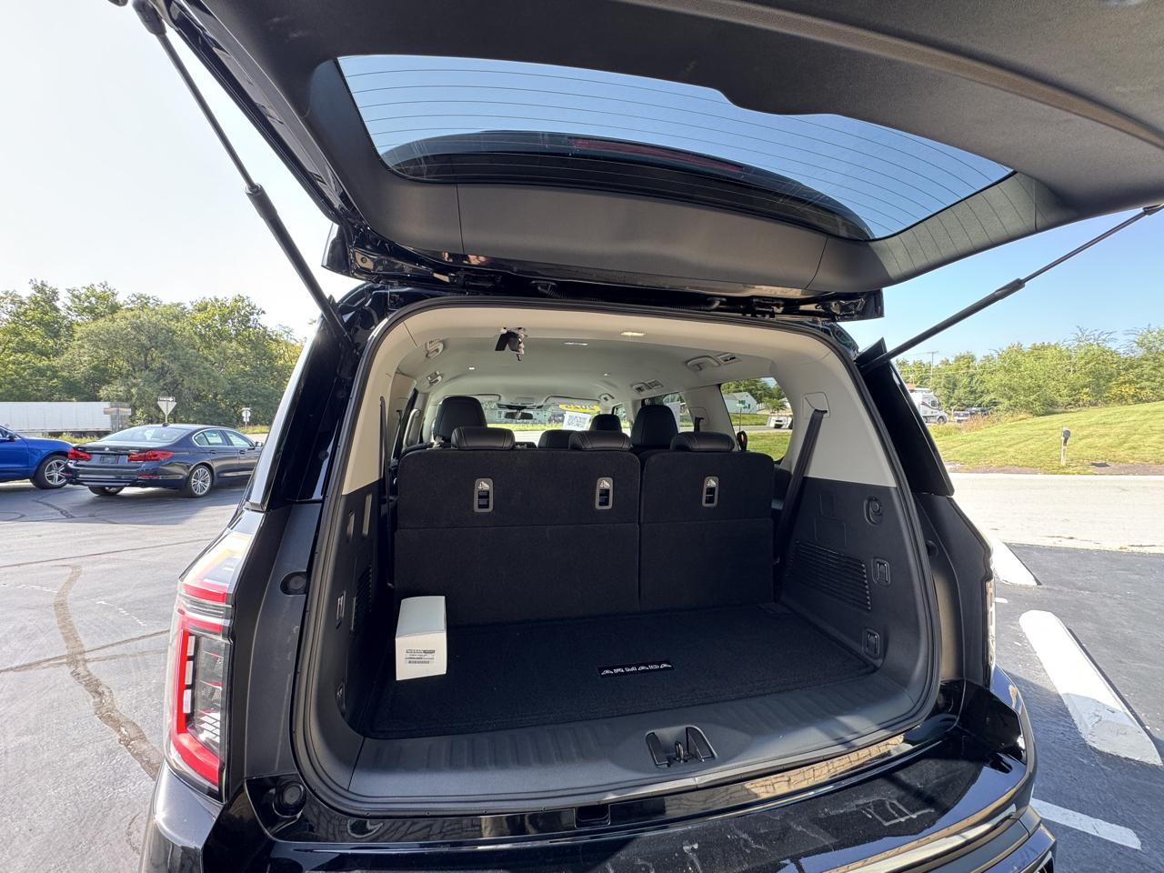 Nissan Armada SV 4WD 2025