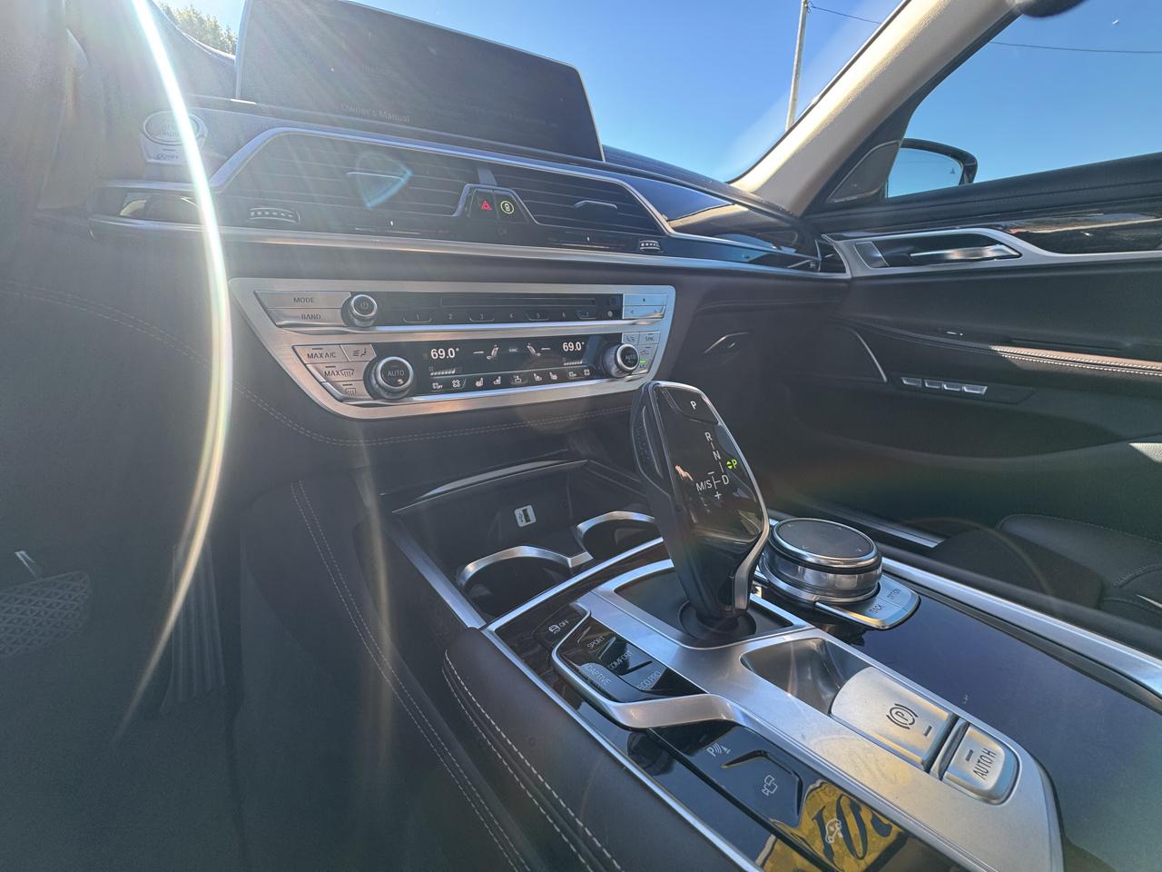 BMW 7-Series 750i xDrive 2016