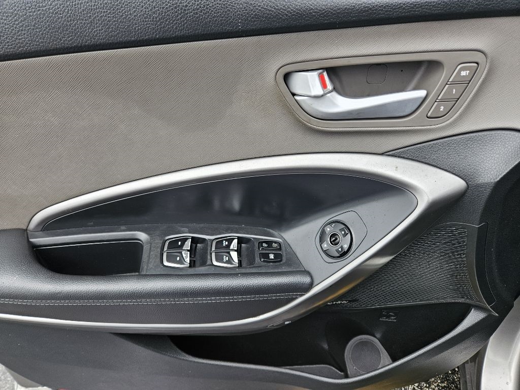 Hyundai Santa Fe Sport 2.0T AWD 2018 Hyundai Santa Fe Sport 2.0T AWD 2018