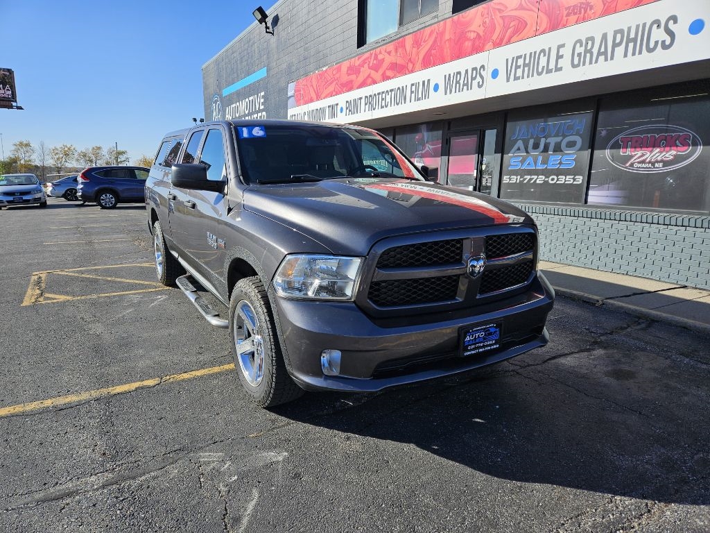 RAM 1500 Tradesman Quad Cab 4WD 2016