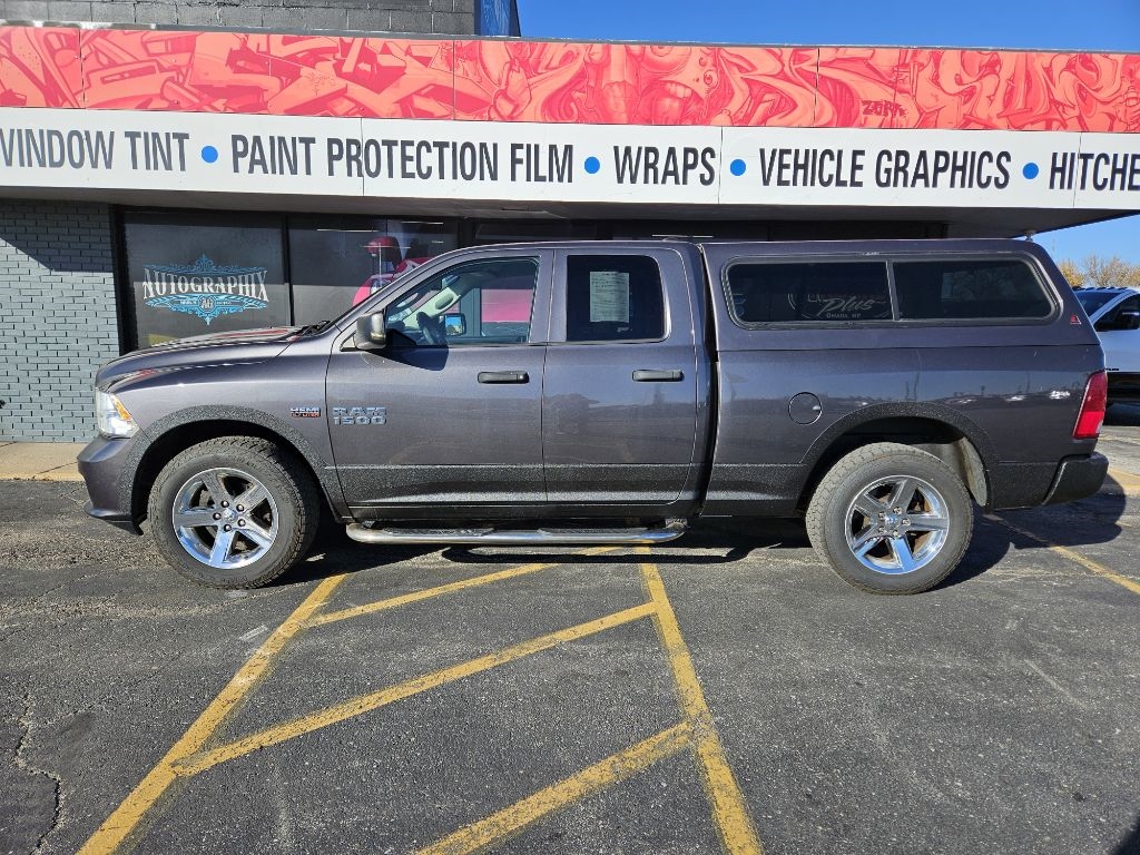 RAM 1500 Tradesman Quad Cab 4WD 2016