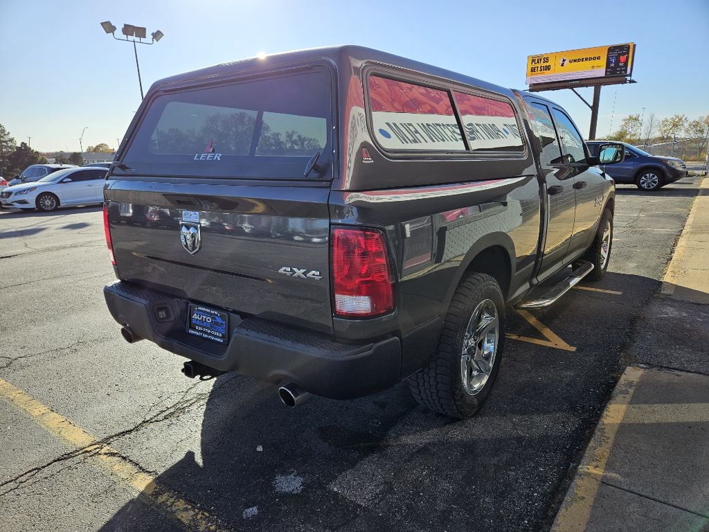 RAM 1500 Tradesman Quad Cab 4WD 2016
