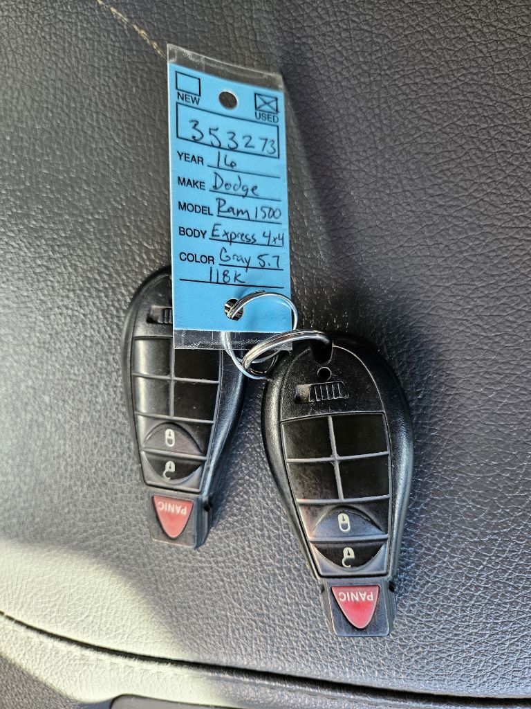 RAM 1500 Tradesman Quad Cab 4WD 2016