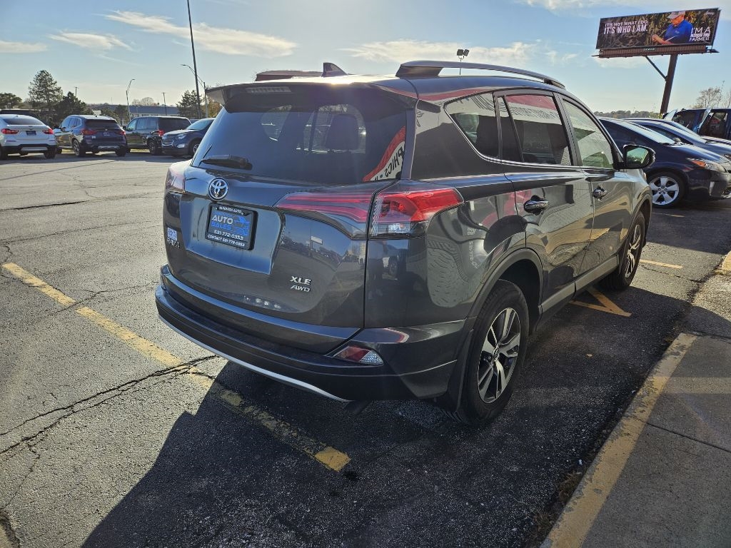 Toyota RAV4 XLE AWD 2018