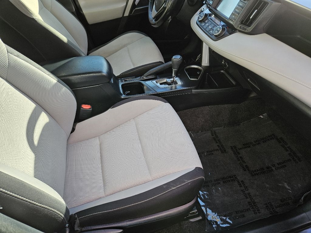 Toyota RAV4 XLE AWD 2018