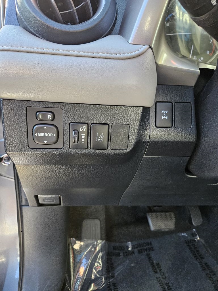 Toyota RAV4 XLE AWD 2018