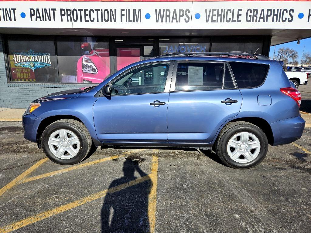 Toyota RAV4 Base I4 4WD 2012