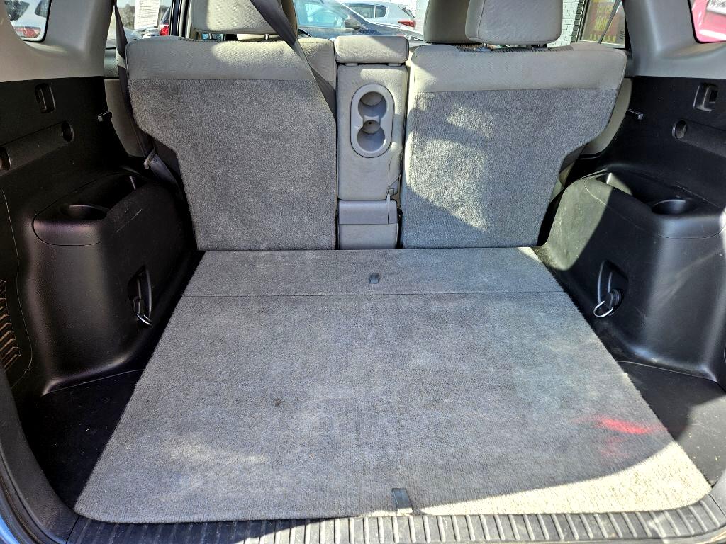 Toyota RAV4 Base I4 4WD 2012