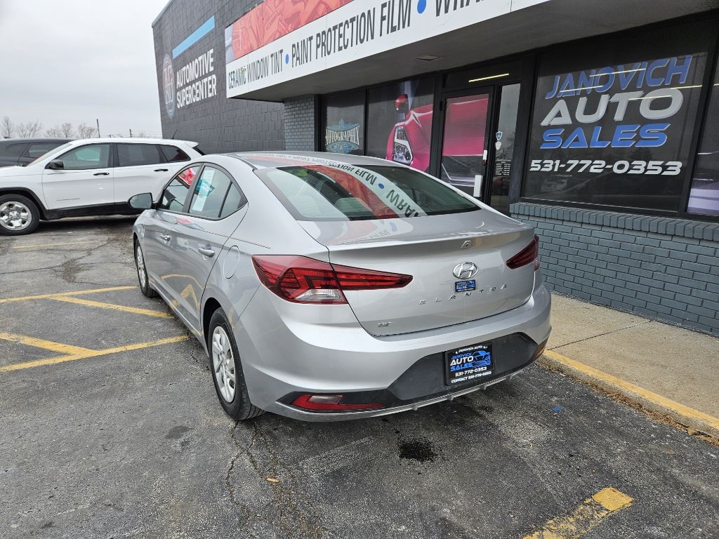 Hyundai Elantra SE 6M 2020