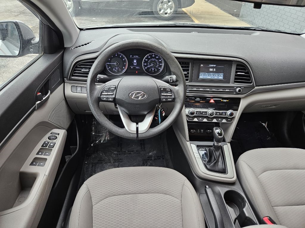 Hyundai Elantra SE 6M 2020
