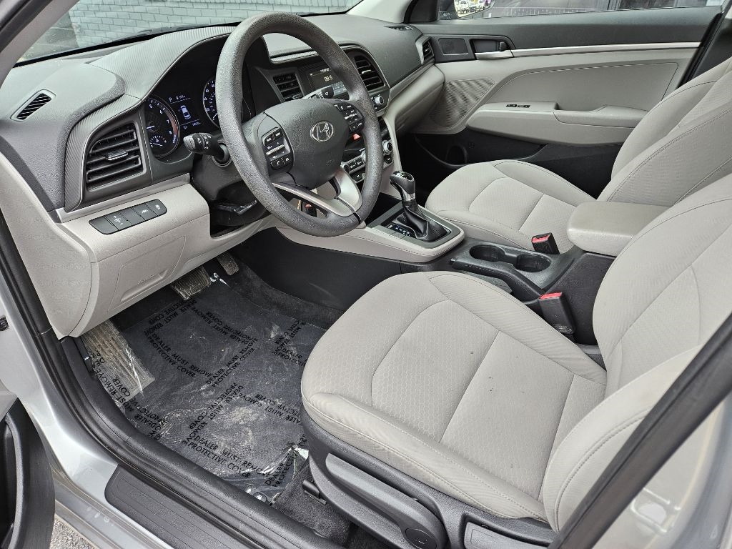 Hyundai Elantra SE 6M 2020