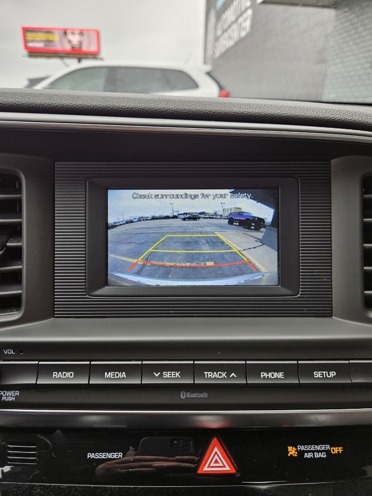 Hyundai Elantra SE 6M 2020