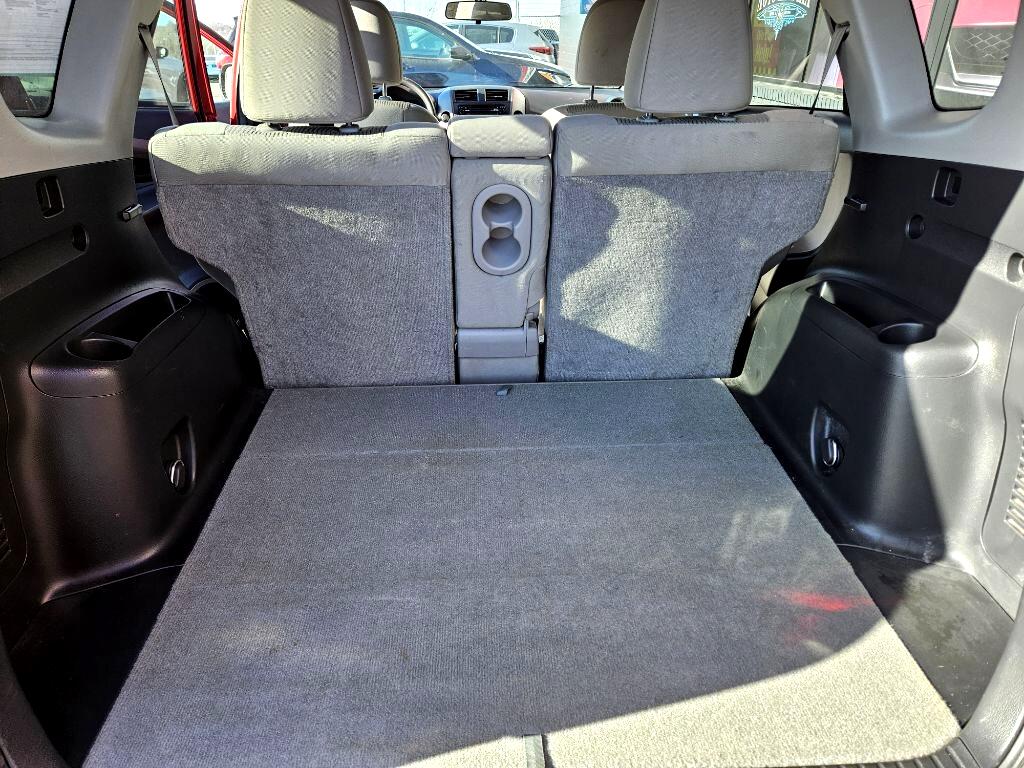 Toyota RAV4 Base I4 2WD 2012