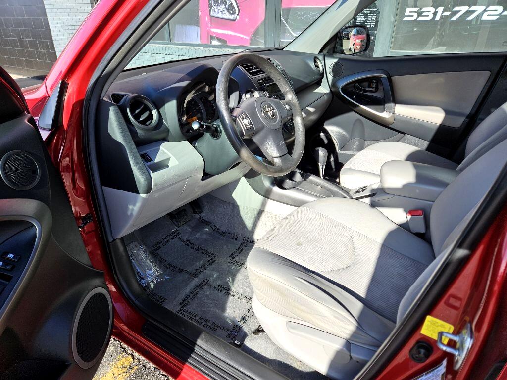 Toyota RAV4 Base I4 2WD 2012