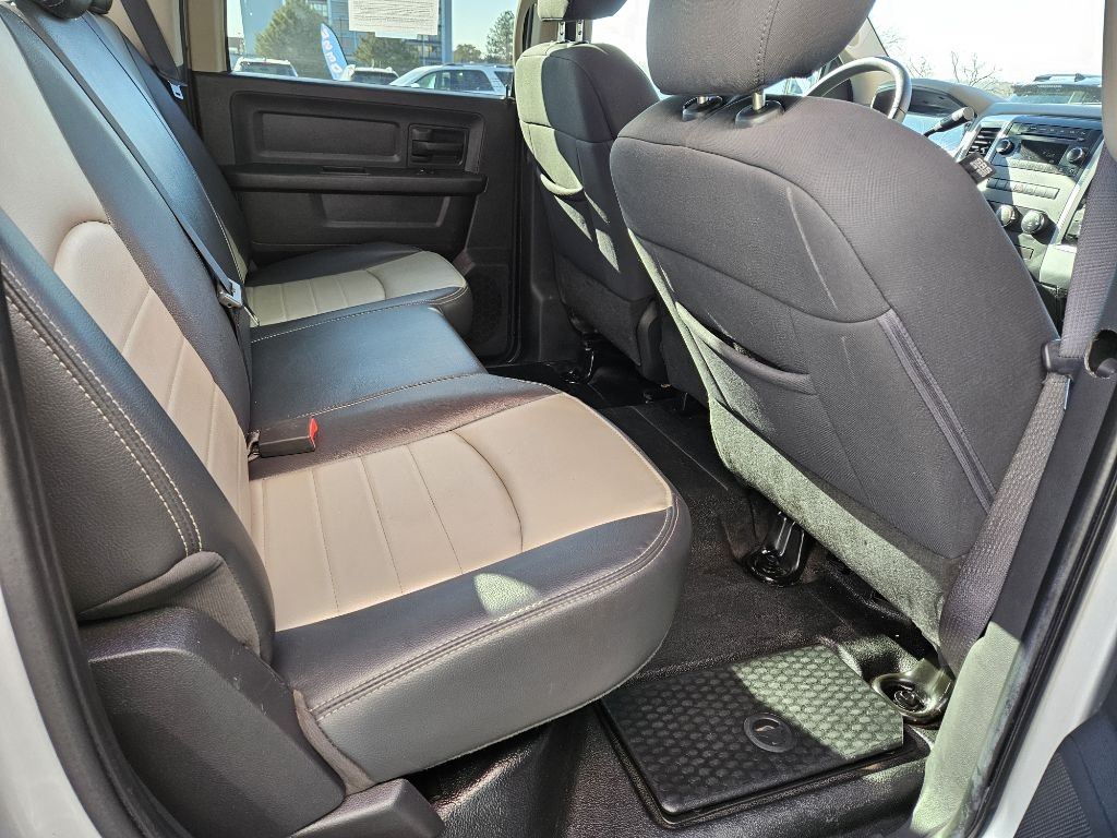 RAM 1500 ST Crew Cab 4WD 2012