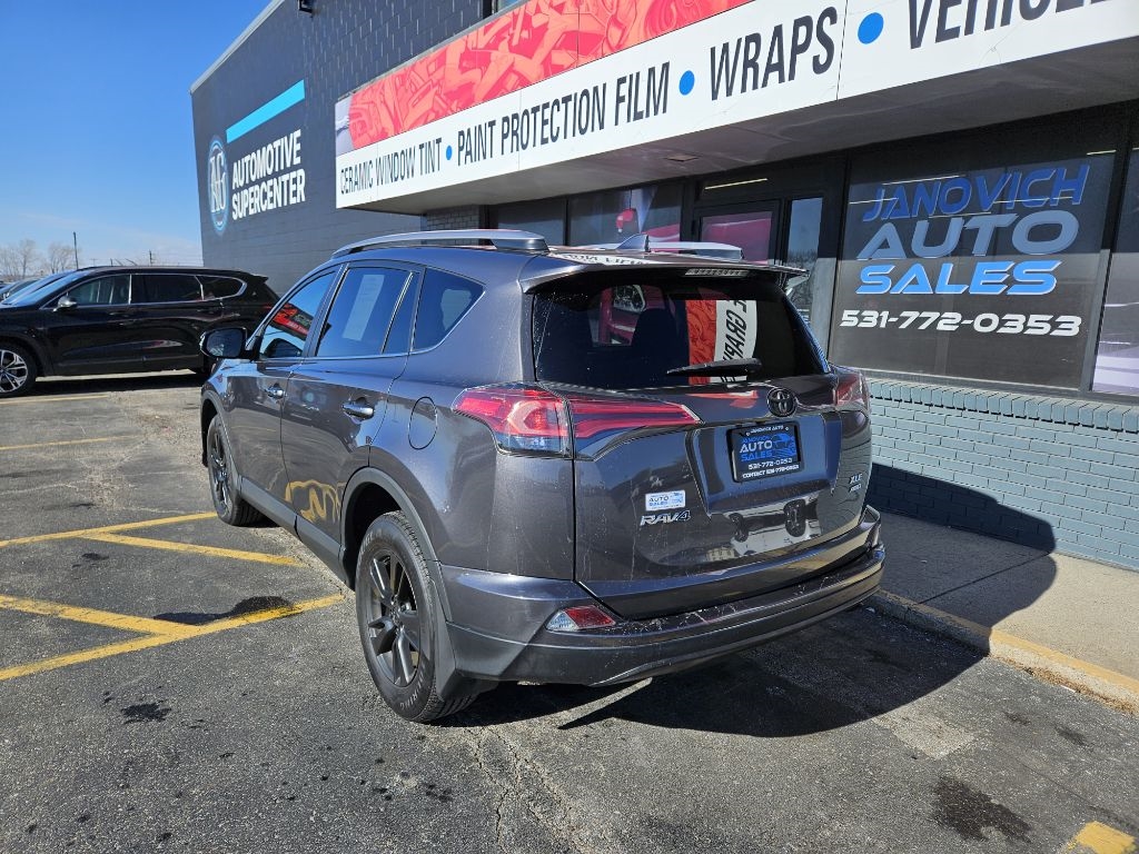 Toyota RAV4 XLE AWD 2018