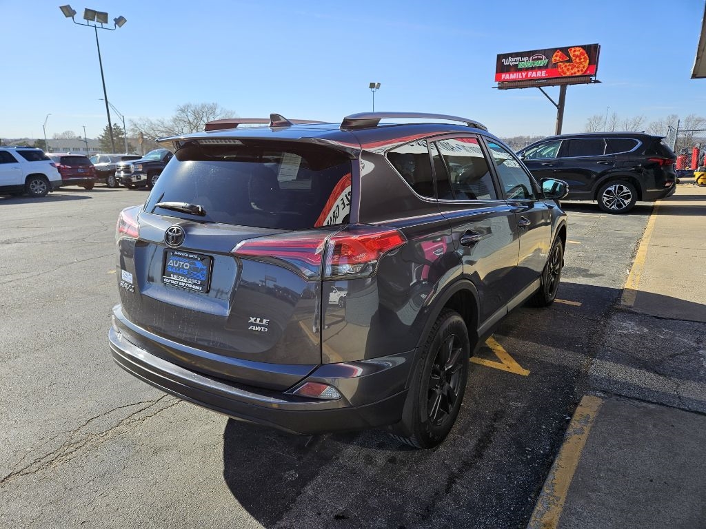 Toyota RAV4 XLE AWD 2018