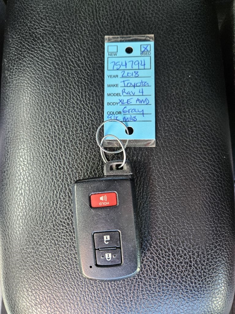 Toyota RAV4 XLE AWD 2018