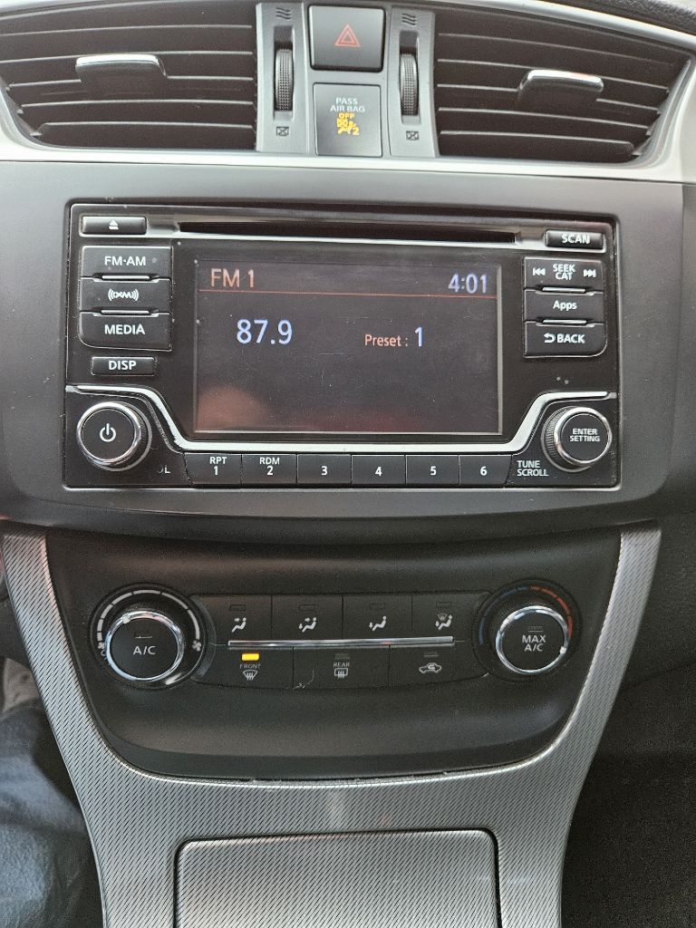 Nissan Sentra SR 2015