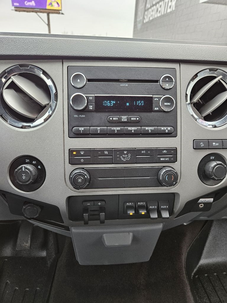 Ford F-350 SD XL Crew Cab 4WD 2015