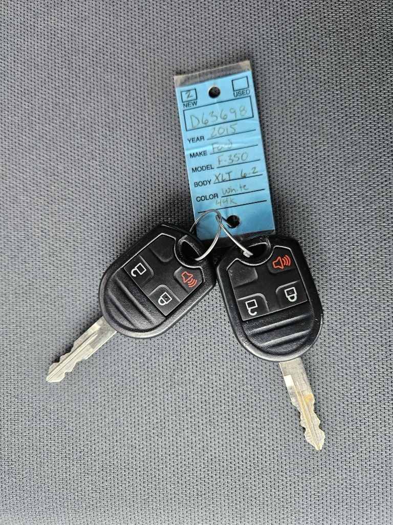 Ford F-350 SD XL Crew Cab 4WD 2015