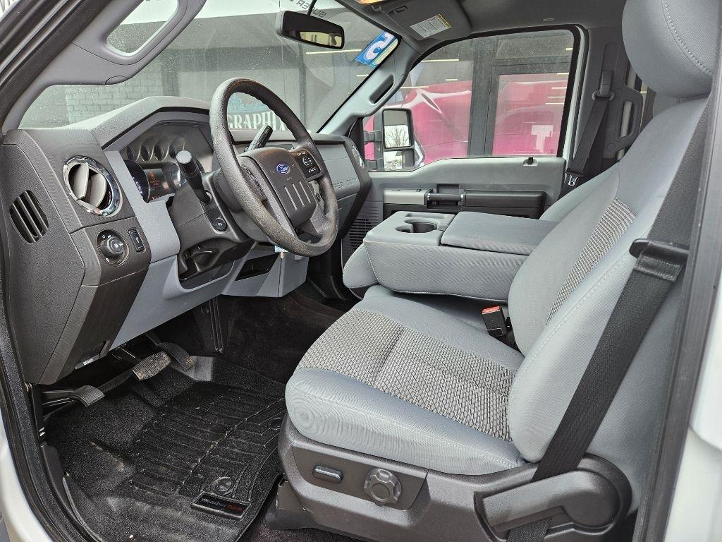 Ford F-350 SD XLT Crew Cab Short Bed 4WD 2015