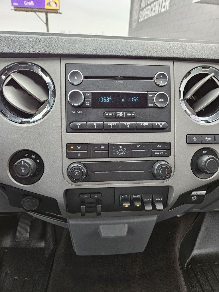 Ford F-350 SD XLT Crew Cab Short Bed 4WD 2015