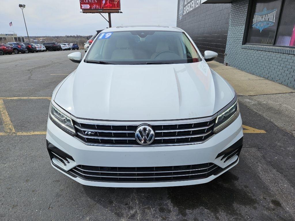 Volkswagen Passat SE R-Line 2019