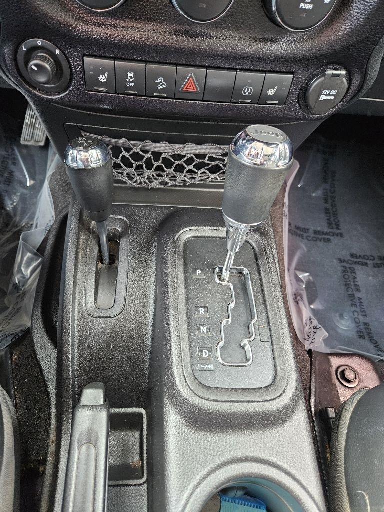 Jeep Wrangler Unlimited Sahara 4WD 2016