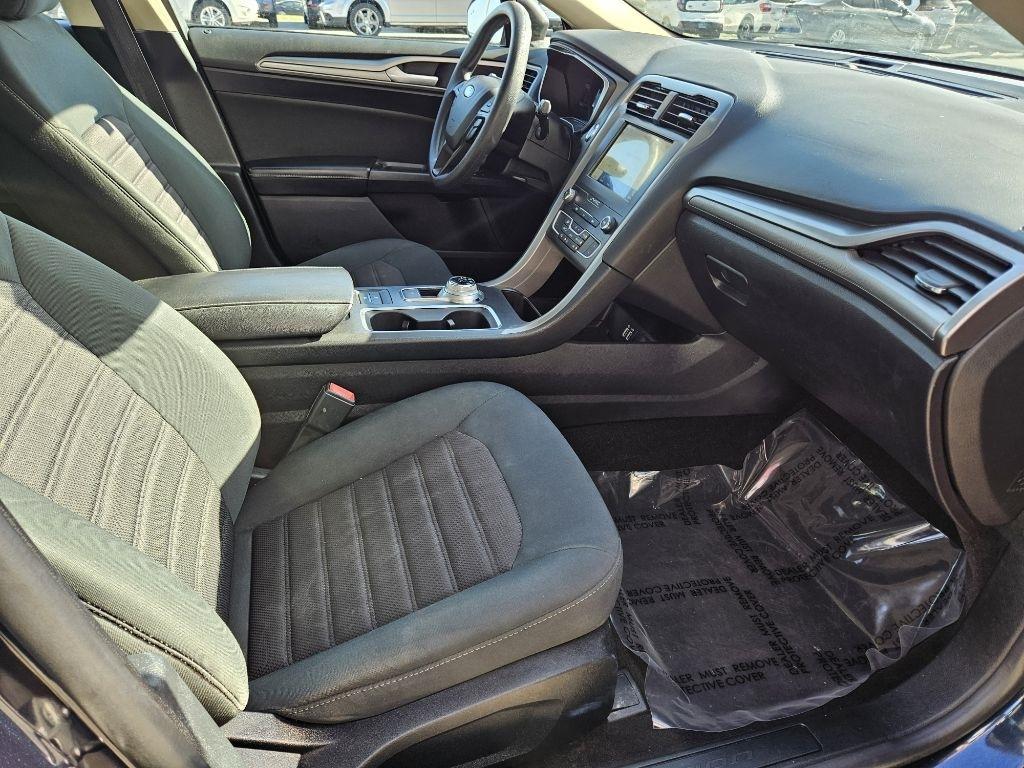 Ford Fusion SE 2020