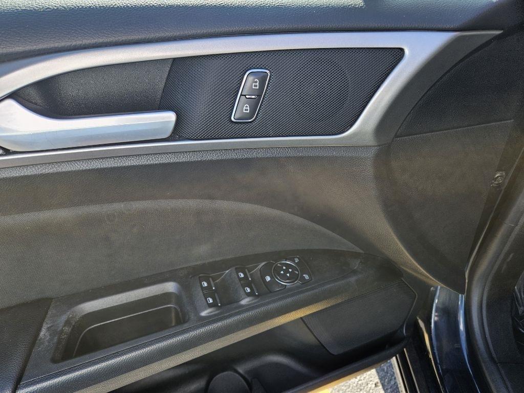 Ford Fusion SE 2020