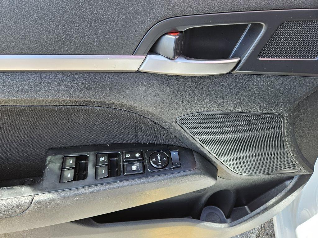 Hyundai Elantra Limited 2020