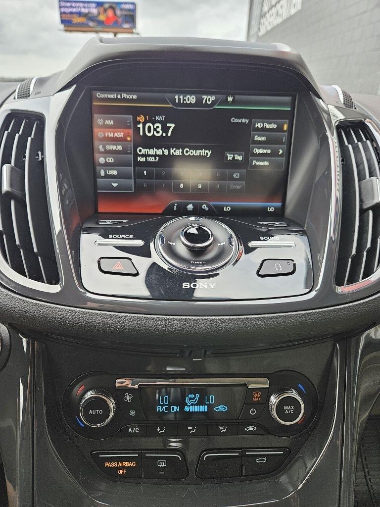 Ford Escape Titanium 4WD 2015