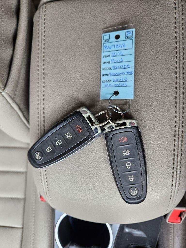 Ford Escape Titanium 4WD 2015