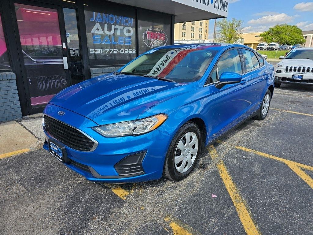 Ford Fusion S 2020