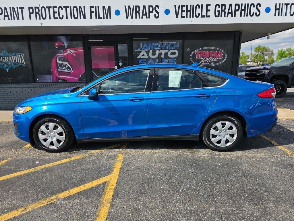 Ford Fusion S 2020