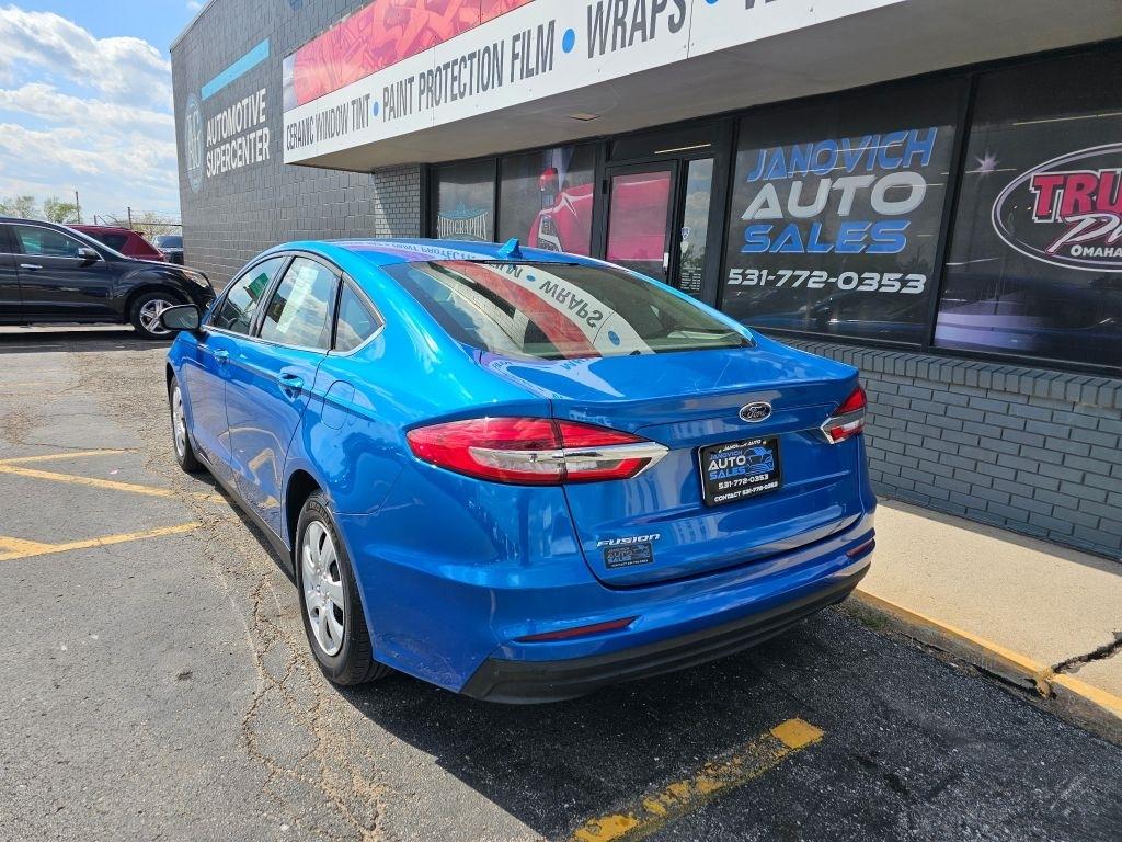 Ford Fusion S 2020