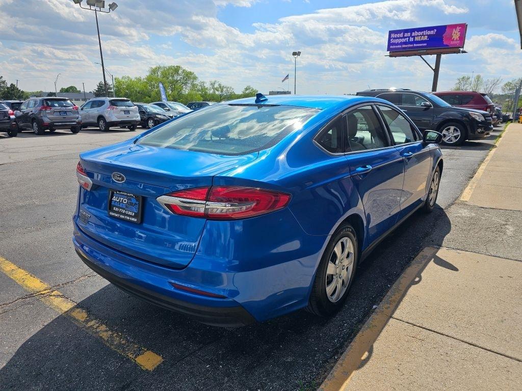 Ford Fusion S 2020