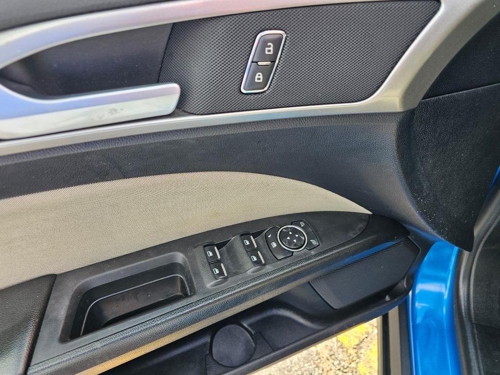 Ford Fusion S 2020