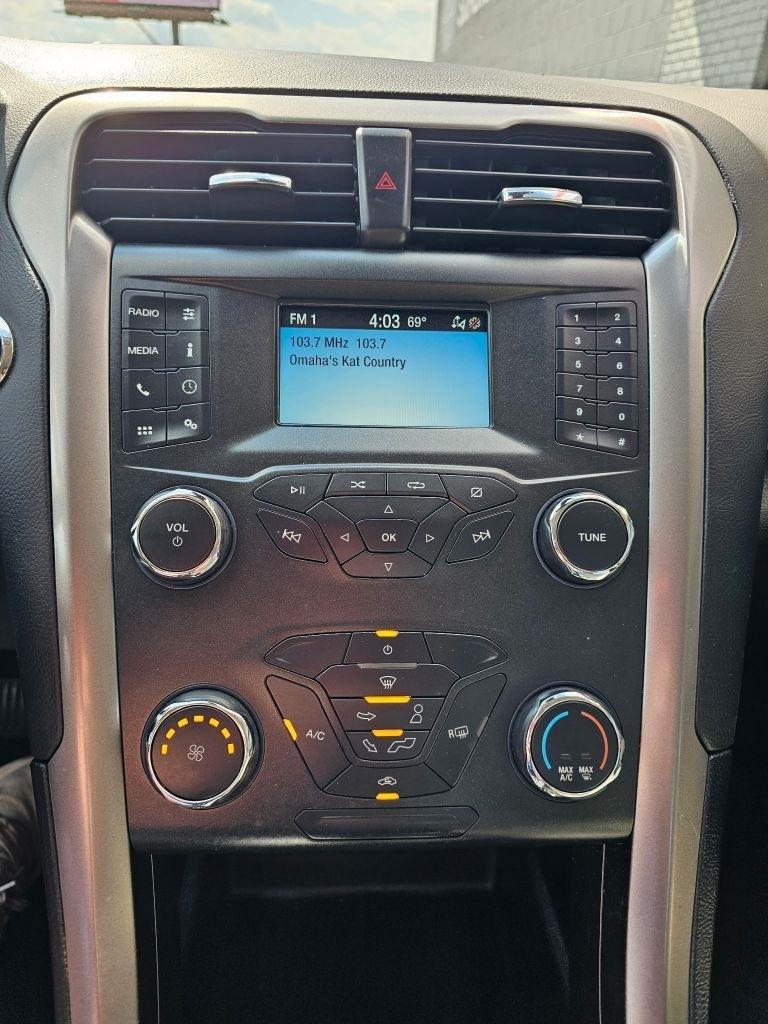 Ford Fusion S 2020