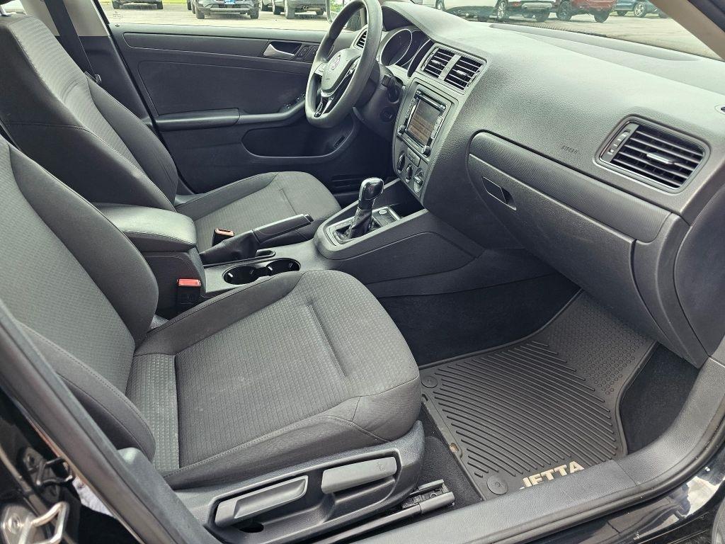Volkswagen Jetta S 6A 2015