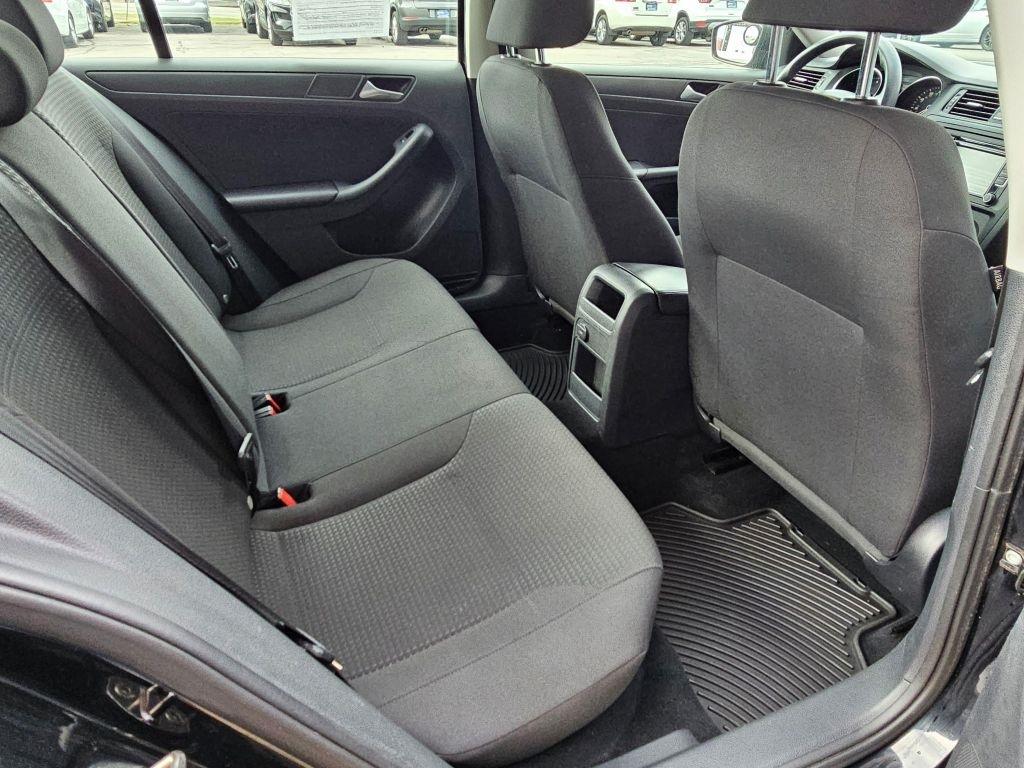 Volkswagen Jetta S 6A 2015